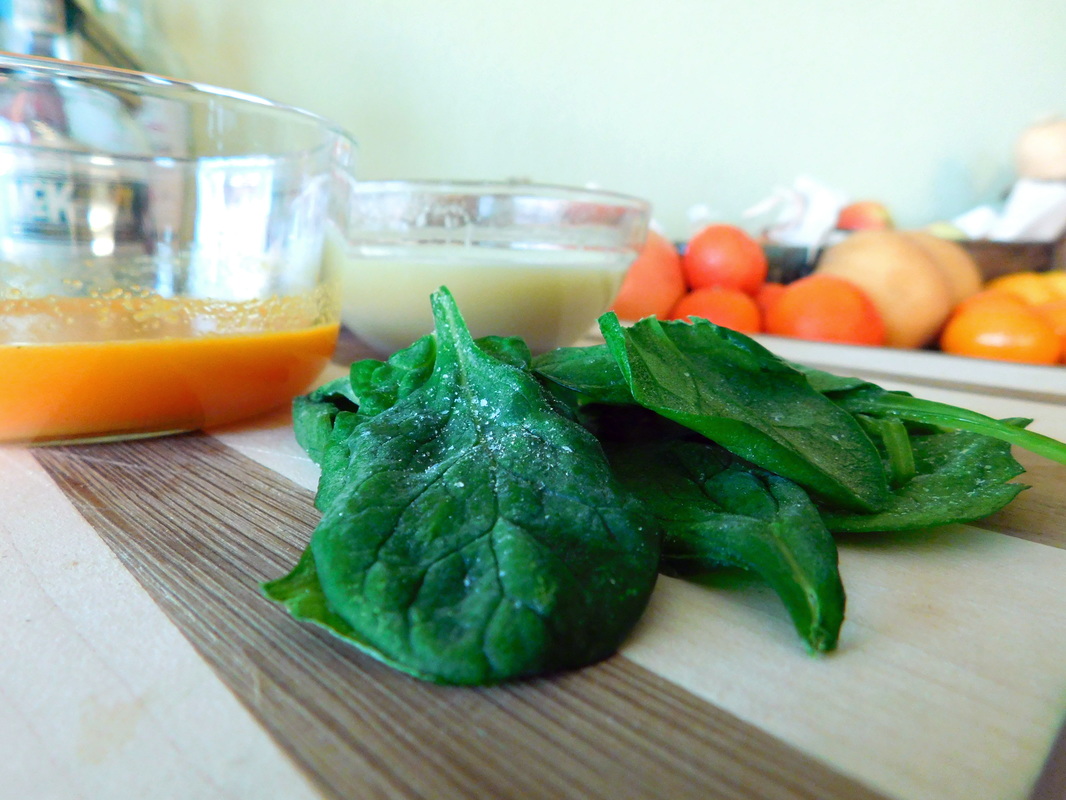 Frozen spinach, freshly juiced turmeric and ginger